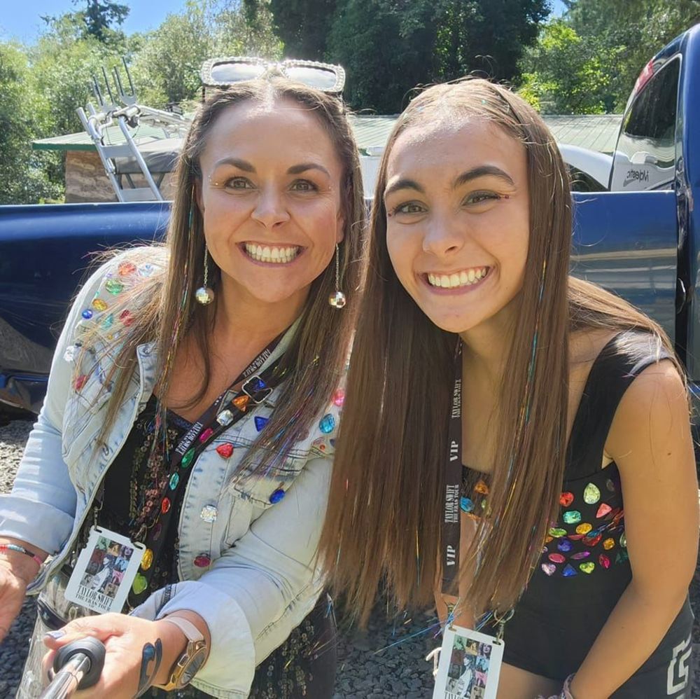 Meet your Posher, Julia
